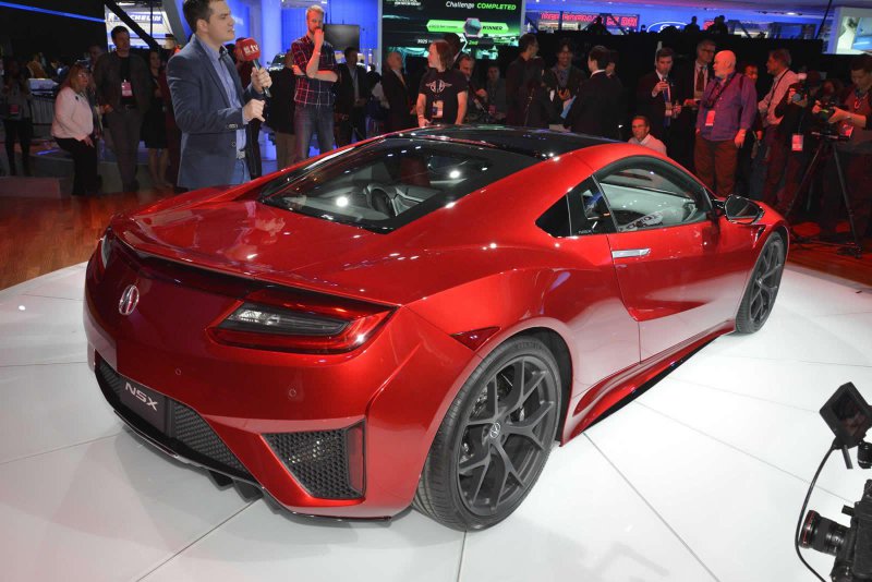 Детройт 2015: Acura представила серийный суперкар NSX