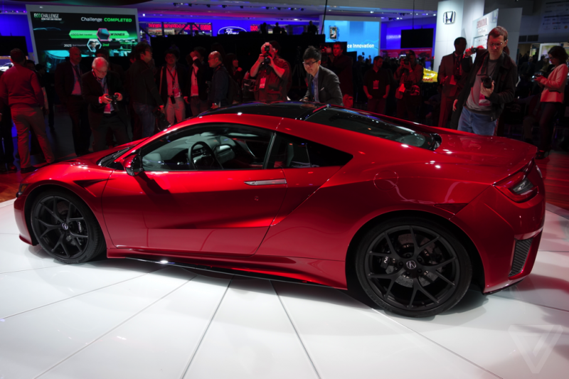 Детройт 2015: Acura представила серийный суперкар NSX