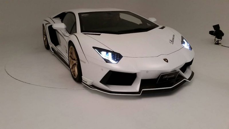 Lamborghini Aventador LP 700-4 в настройке Rowen Japan