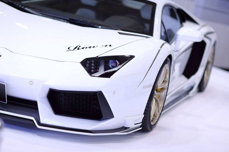 Lamborghini Aventador LP 700-4 в настройке Rowen Japan