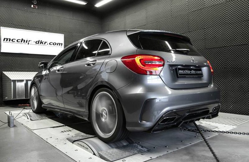 Mcchip DKR добавил мощности Mercedes-Benz A45 AMG