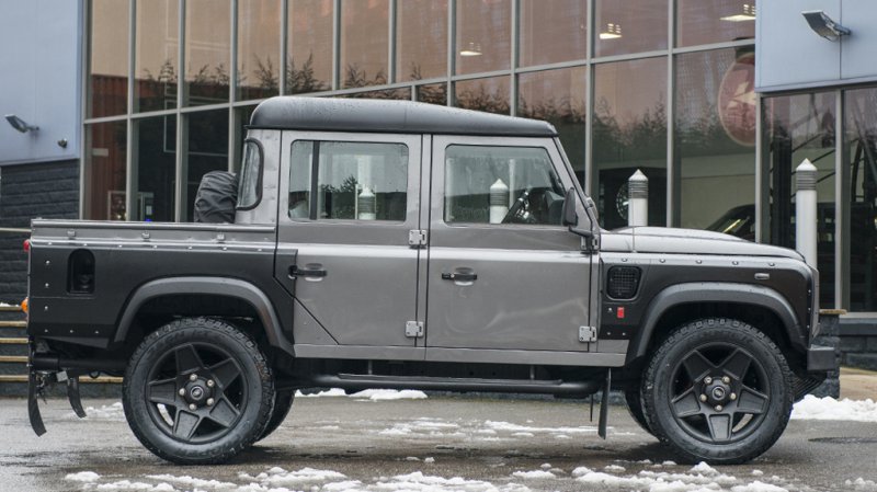 Land Rover Defender Double Cab Pickup от A. Kahn Design