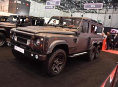 Трехосный Land Rover Defender Flying Huntsman от Kahn Design