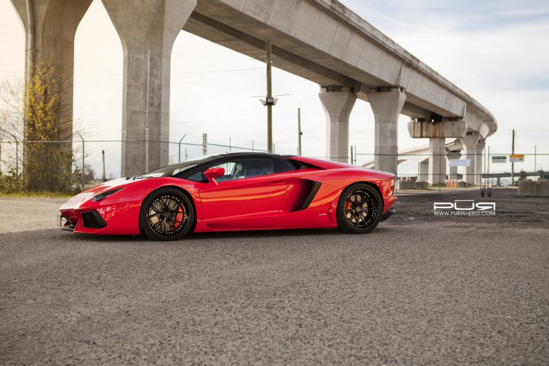 Lamborghini Aventador Roadster на дисках от PUR Wheels