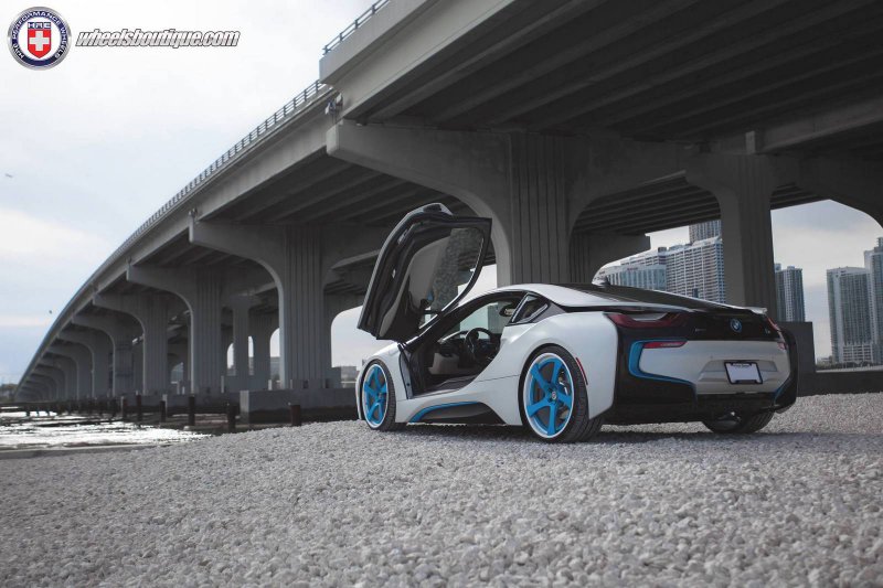 BMW i8 на дисках от HRE Wheels