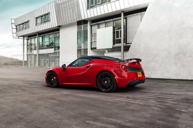 Alfa Romeo 4C Centurion от Pogea Racing