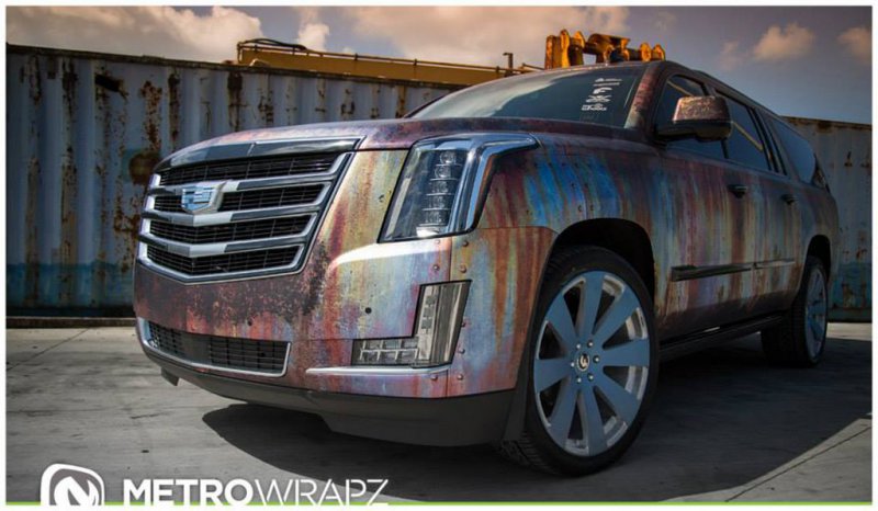 Постапокалиптический Cadillac Escalade Rust Chrome от Metro Wrapz