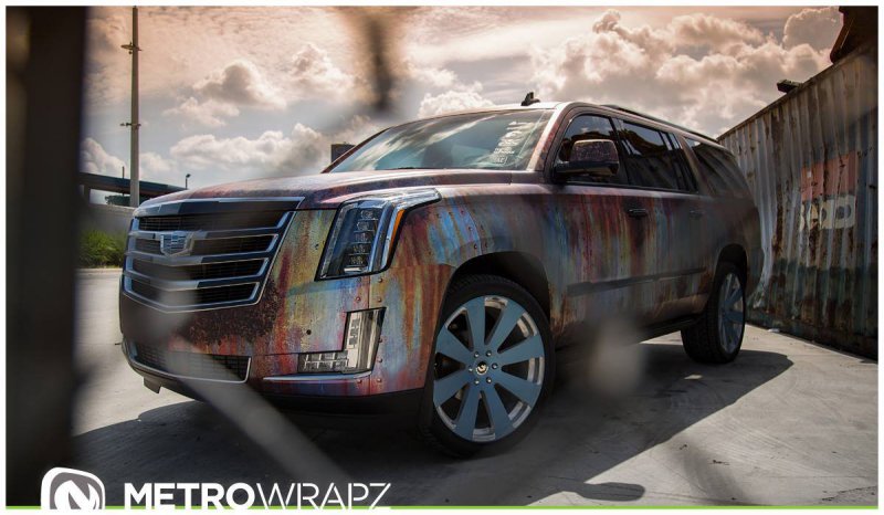 Постапокалиптический Cadillac Escalade Rust Chrome от Metro Wrapz