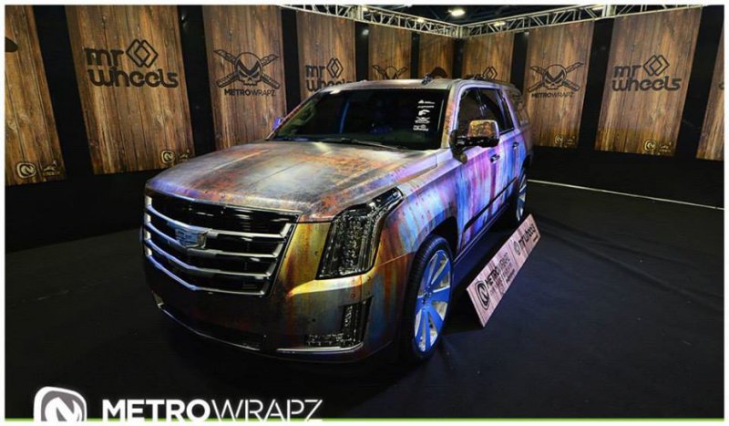 Постапокалиптический Cadillac Escalade Rust Chrome от Metro Wrapz