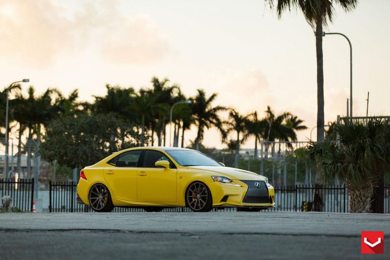 Уникальный Lexus IS 350 F-Sport в обвесе Lexon Exclusive