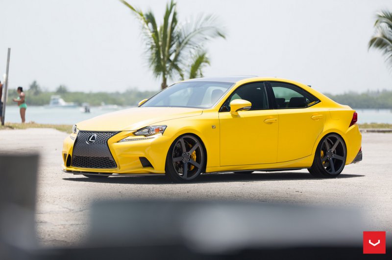 Уникальный Lexus IS 350 F-Sport в обвесе Lexon Exclusive