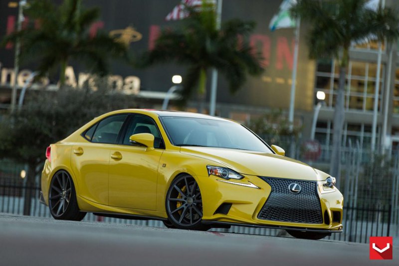 Уникальный Lexus IS 350 F-Sport в обвесе Lexon Exclusive