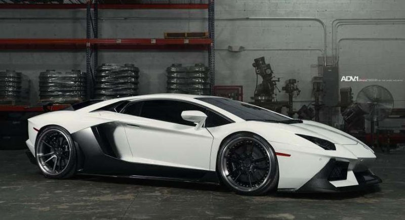 Lamborghini Aventador в обвесе Vorsteiner на дисках ADV.1 