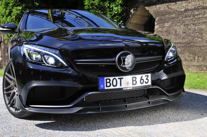 Brabus показал доработанный Mercedes-AMG C63 S