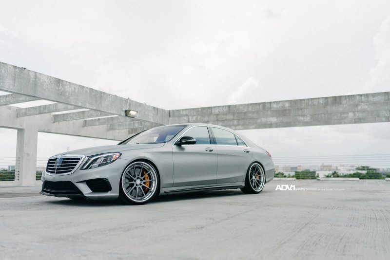 Mercedes-Benz S63 AMG в исполнении Renntech и ADV.1