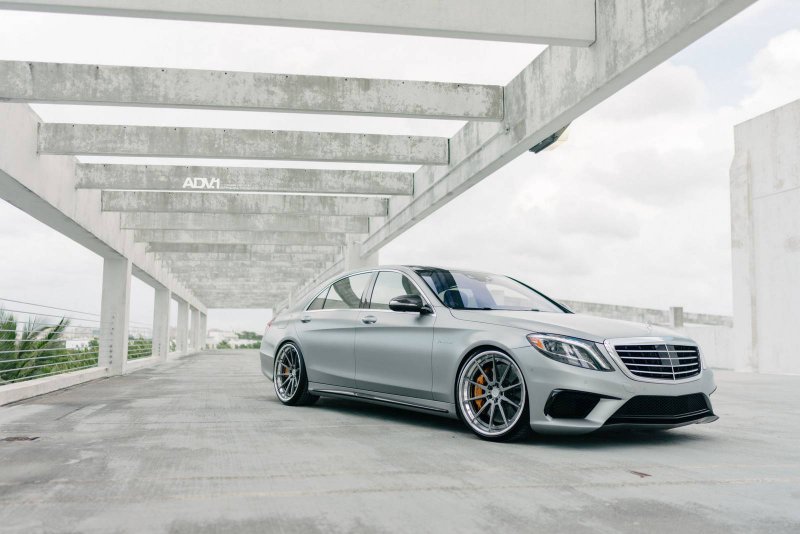 Mercedes-Benz S63 AMG в исполнении Renntech и ADV.1