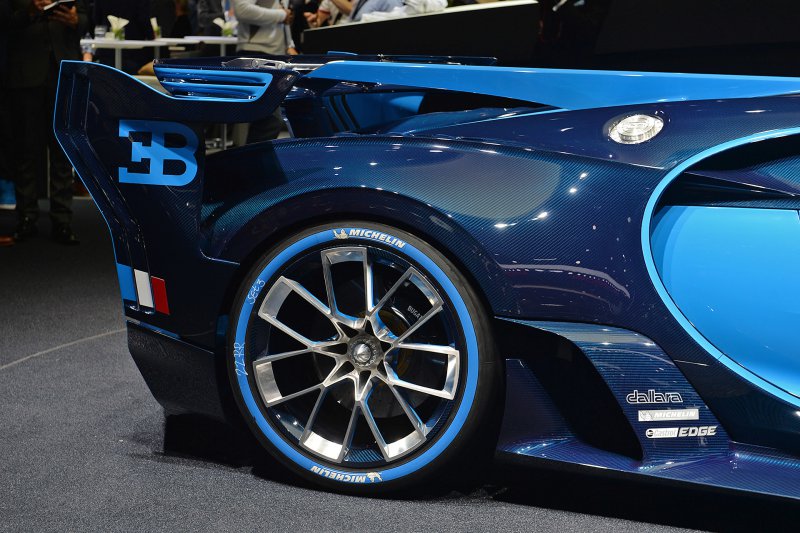 Франкфурт 2015: Bugatti представил концепт Vision Gran Turismo