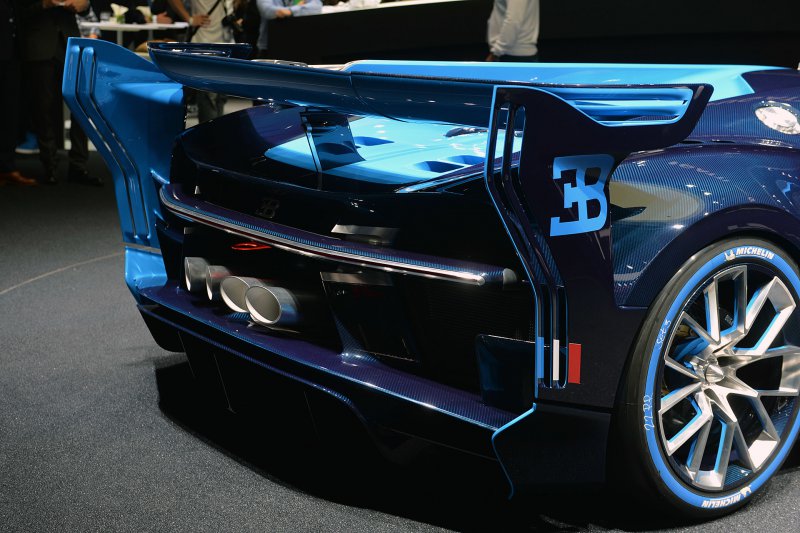 Франкфурт 2015: Bugatti представил концепт Vision Gran Turismo