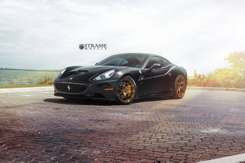 Ferrari California на дисках от Strasse Wheels