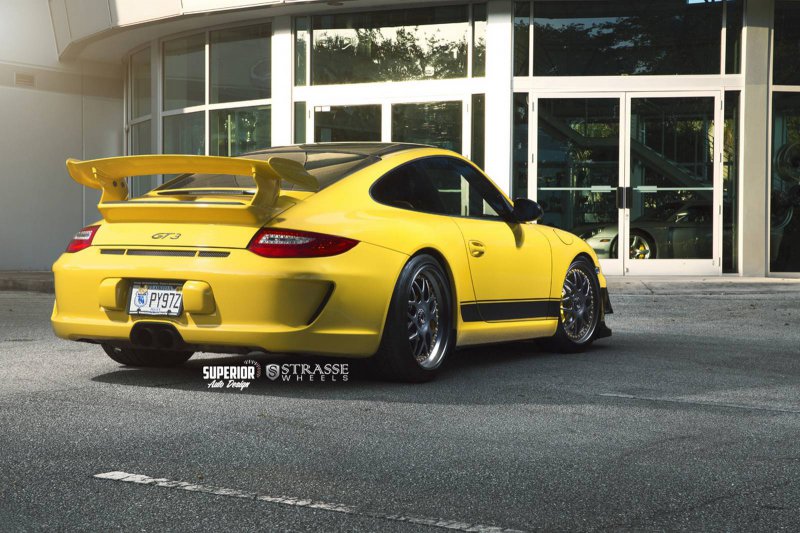 Porsche 911 GT3 на дисках от Strasse Wheels