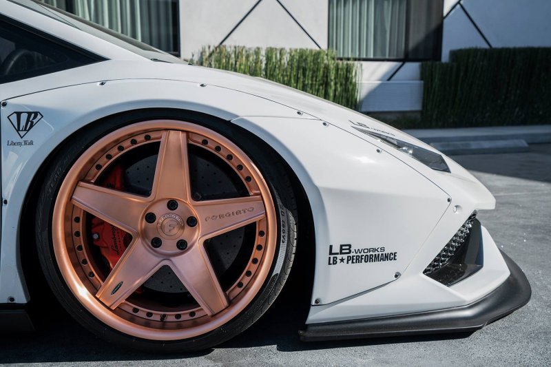 Lamborghini Huracan в исполнении Liberty Walk