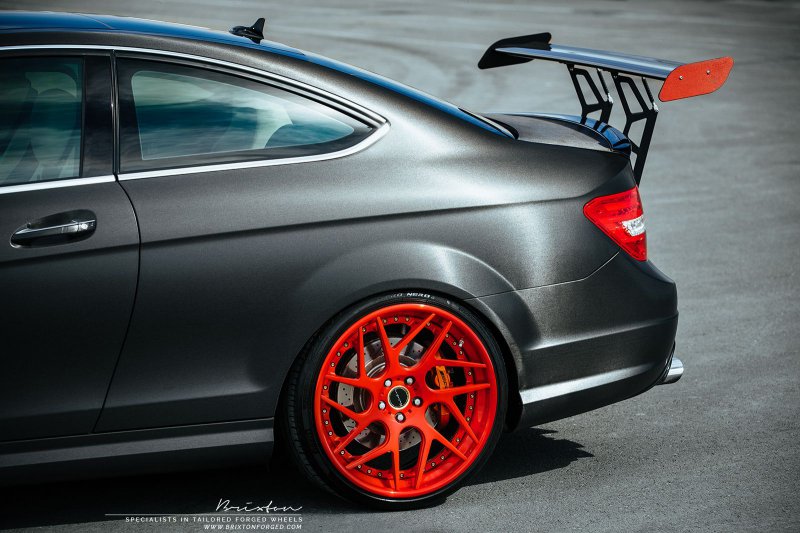 Mercedes-Benz C63 AMG от мастерской Weistec Engineering