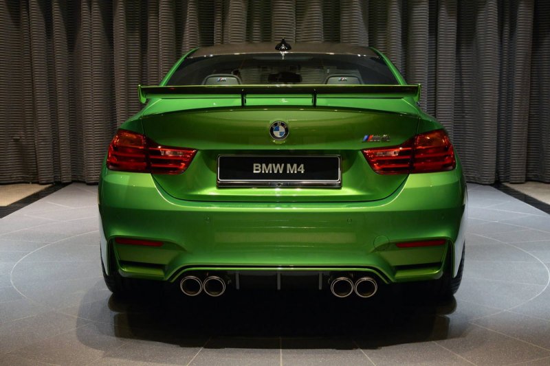 В Абу-даби представили 547-сильный BMW M4