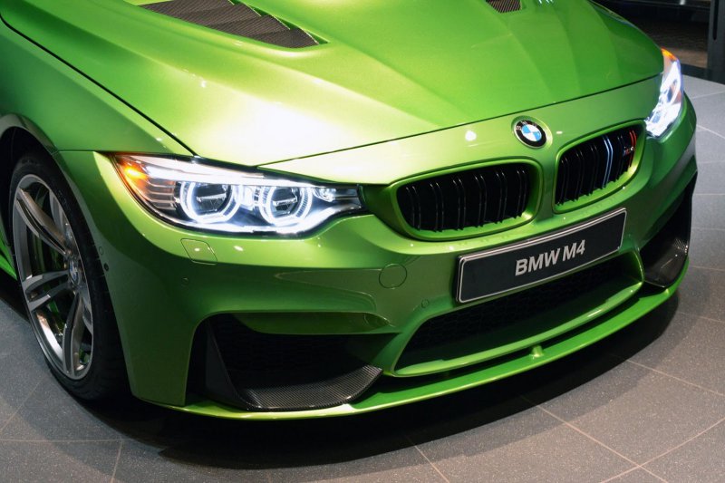 В Абу-даби представили 547-сильный BMW M4