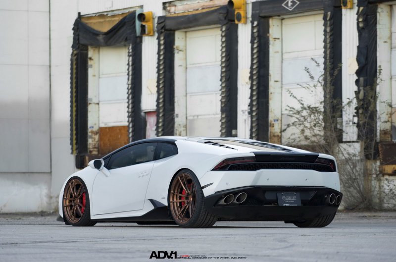 Lamborghini Huracan на дисках от ADV.1 Wheels