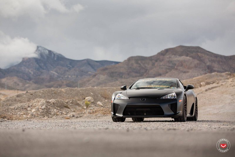 Lexus LFA на дисках от Vossen Wheels