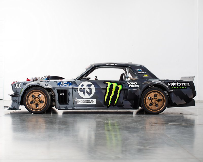 У Кена Блока теперь новый 1400-сильный Ford Mustang Hoonicorn