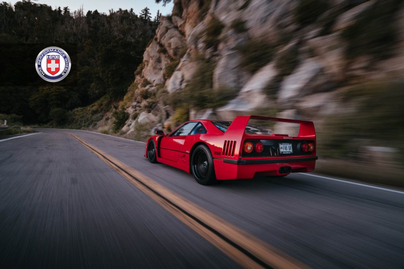 Ferrari F40 на дисках от HRE Wheels