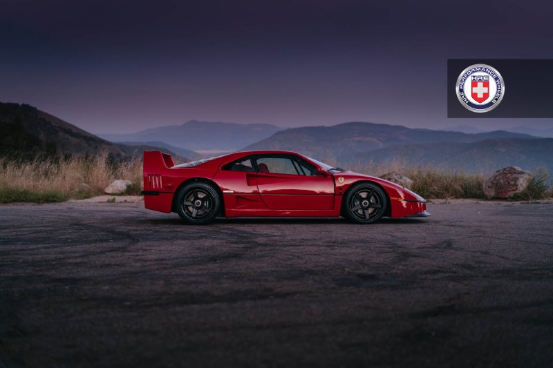 Ferrari F40 на дисках от HRE Wheels