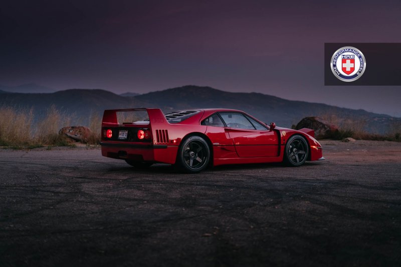 Ferrari F40 на дисках от HRE Wheels