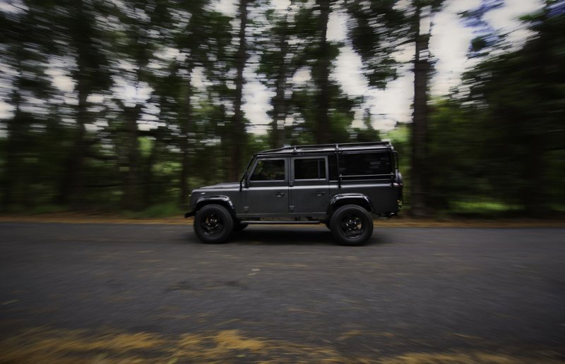 Land Rover Defender от мастеров East Coast Defender