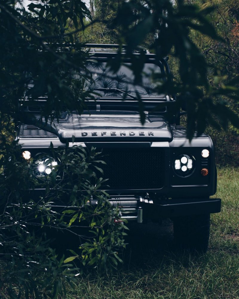 Land Rover Defender от мастеров East Coast Defender