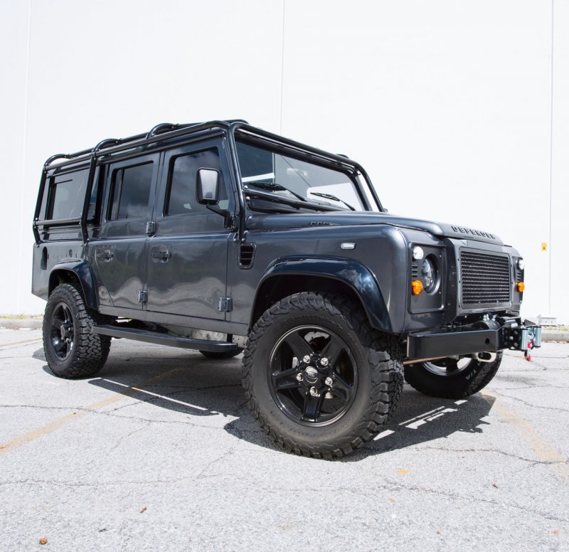 Land Rover Defender от мастеров East Coast Defender