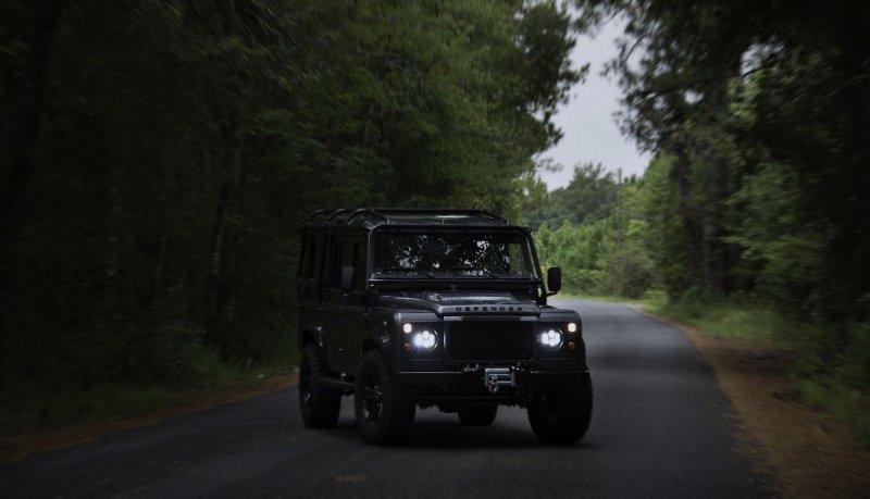 Land Rover Defender от мастеров East Coast Defender