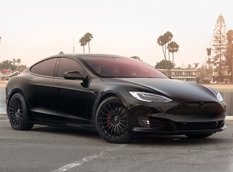 Кастомный Tesla Model S P100D от T Sportline