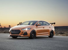 Hyundai Elantra Sport в исполнении Blood Type Racing