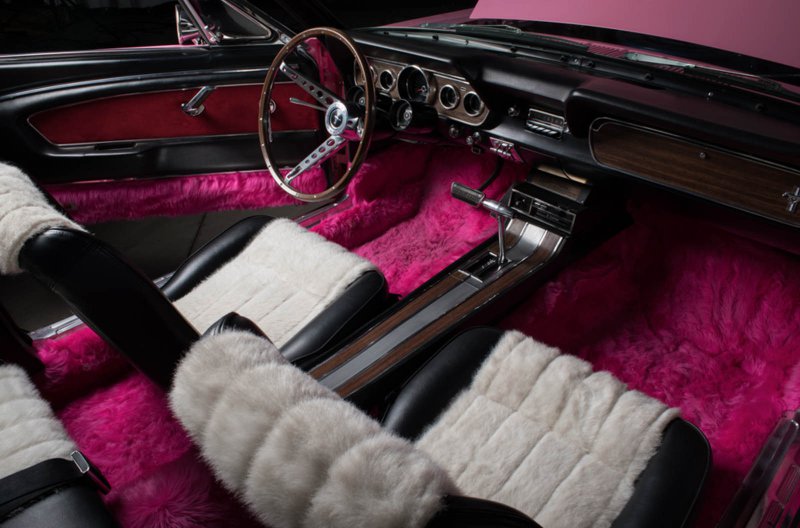 Кастомные Ford Mustang Sonny и Cher выставлены на продажу